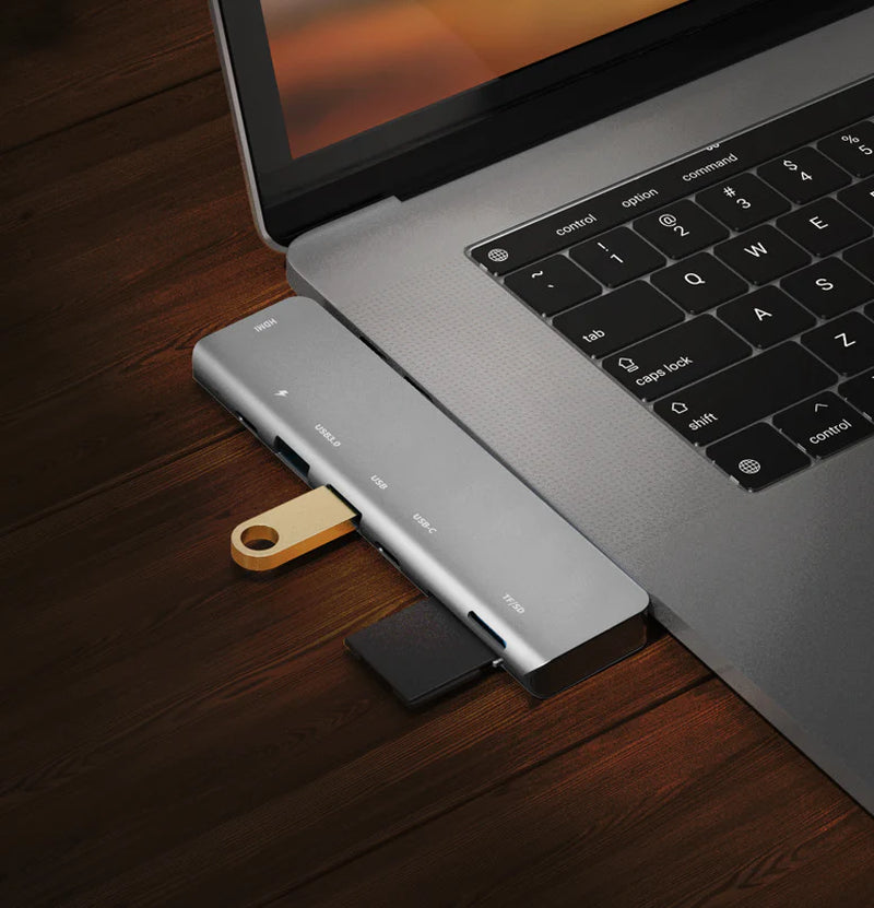 USB-C Multiport Hub with 4K HDMI Adapter and USB 3.0 for MacBook Pro/Air - USA